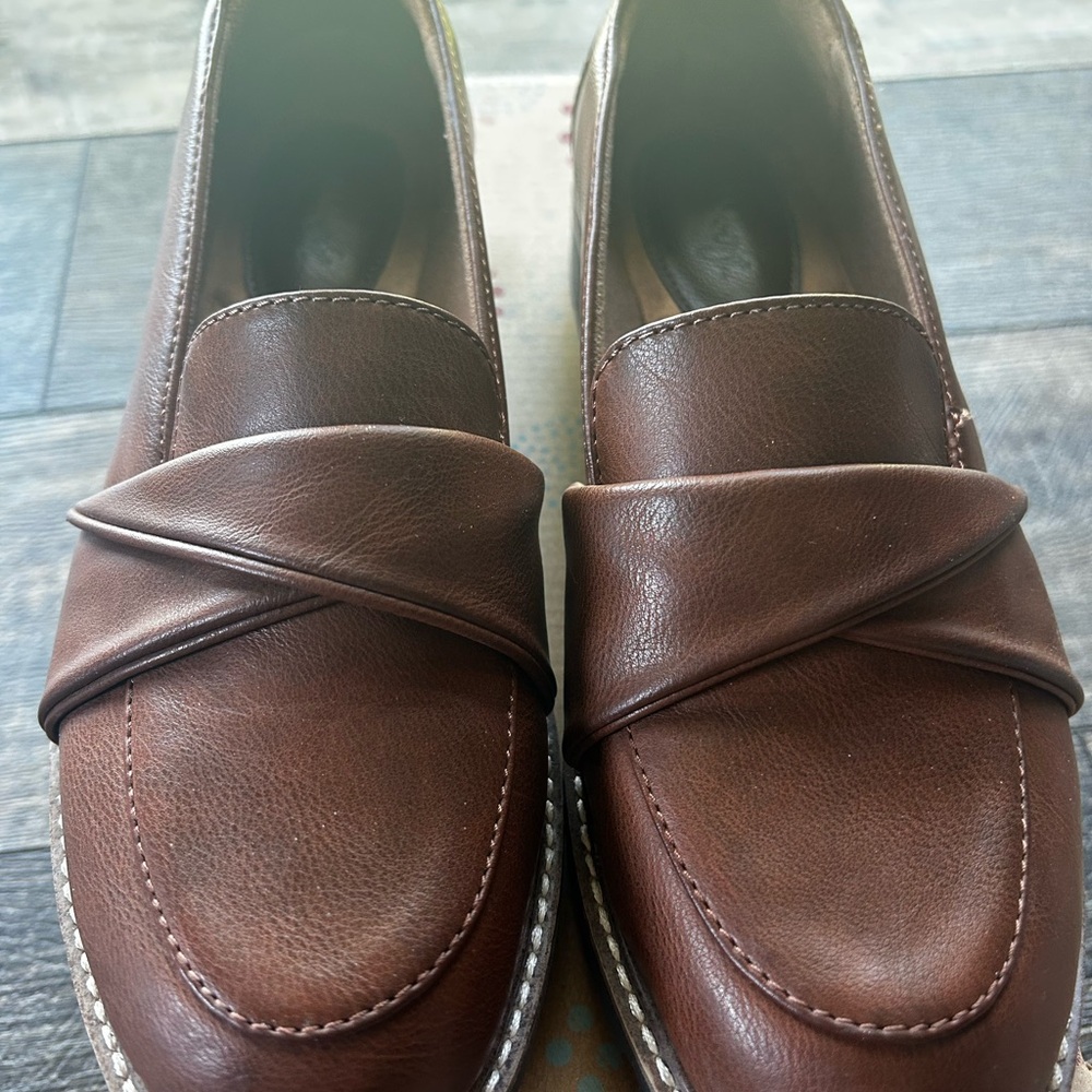 Women’s EuroSoft  Brown Loafers Size 9